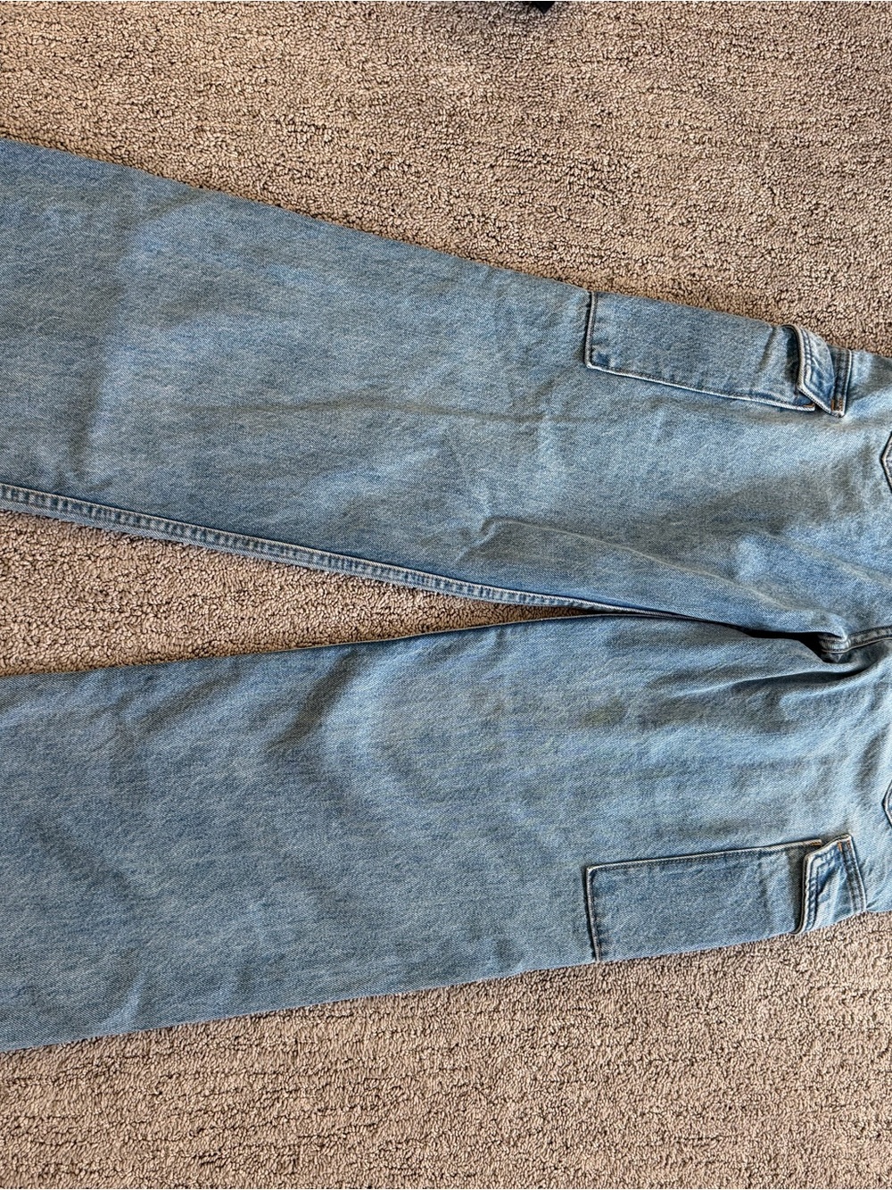 Aritzia Women's Light Blue Relaxed Cargo Jeans - Picture 3 of 5